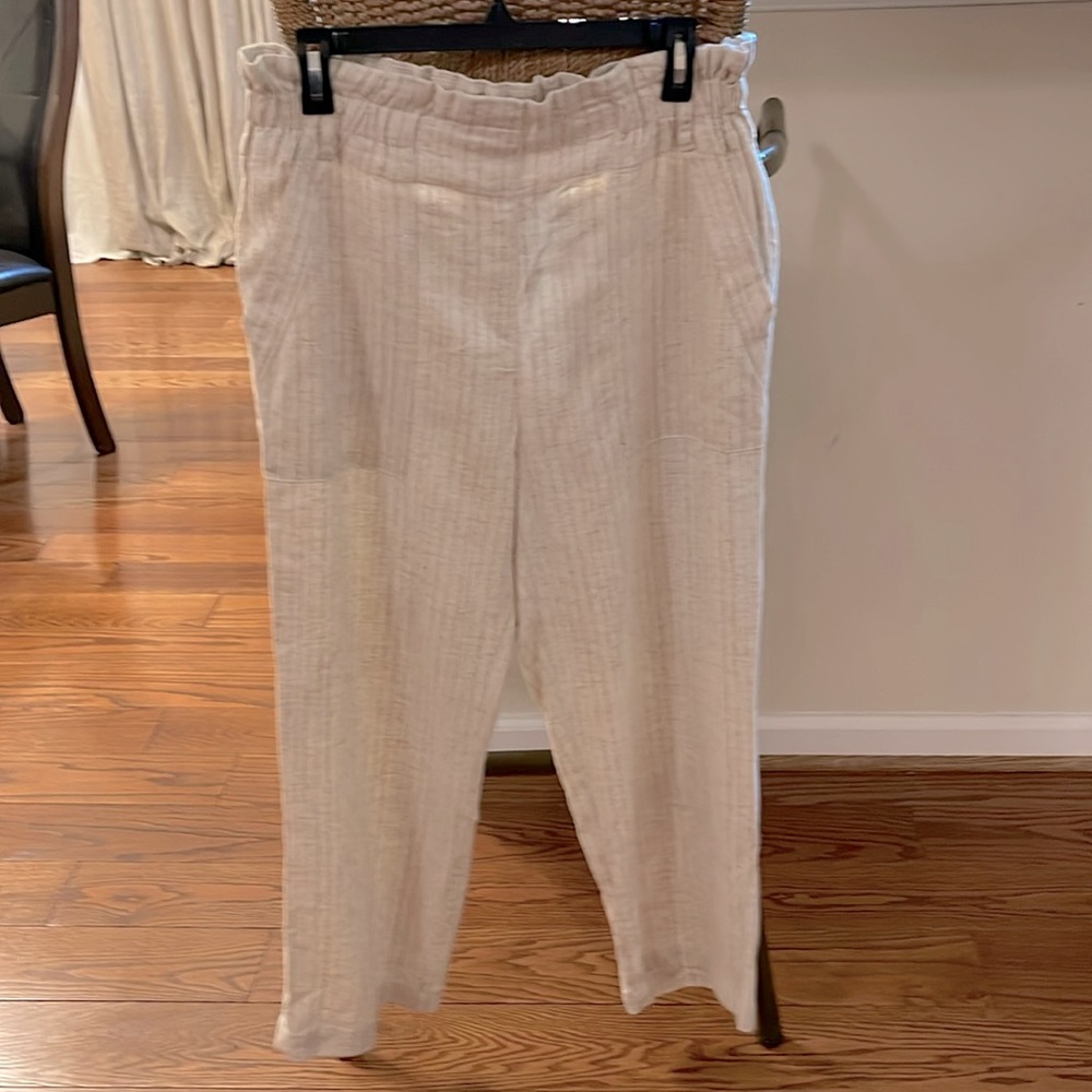 Linen blend pants and a size 10 these are more of a crop pan